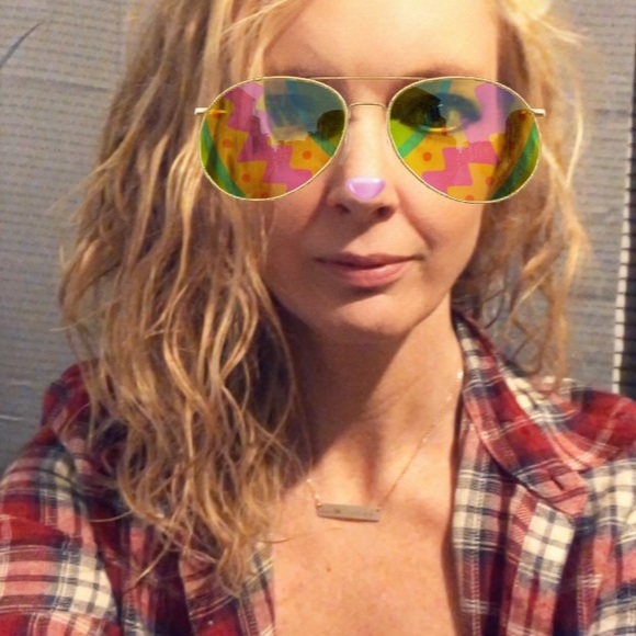 Meet your Posher, Jenny - Picture 3 of 3